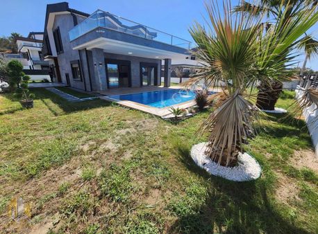 Emlak,58 Narlıda 660m2 Arsa İçinde Ultra Lüx 5+1 Müstakil Villa