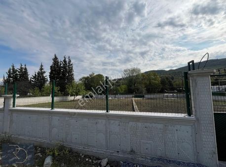 Yalova Altınova'da Satılık Konut İmarlı 373 M² Arsa