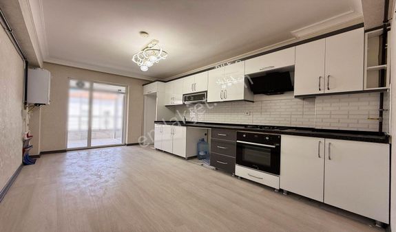 Vadi'den Karakayada-ara Kat- İskanlı -masrafsız- Çift Banyo- 3+1