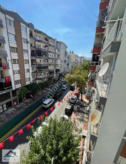 Sidal'dan Cadde Üstü 2+1 Satılık Asansörlü Ara Kat Daire