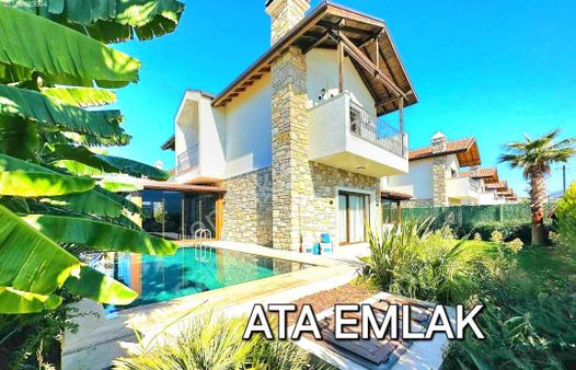 Davutlarda Özel Havuzlu Tek Müstakil Geniş Bahçeli Sıfır Villa