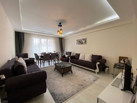 Au-emek Mahallesinde Safa Cami Yakını 125m2 Geniş 3+1 Daire