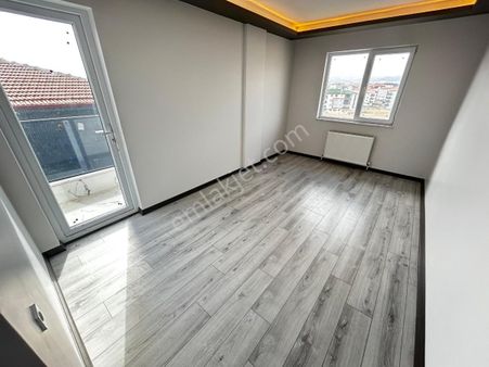 Yenikent Fevzi Çakmak Mah 3+1 E.banyolu Ön Cephe Sıfır Daire