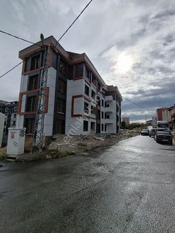 1.69 Krediyle Arnavutköy Nenehatun'da Sitede Satılık 1+1 Ara Kat Daire