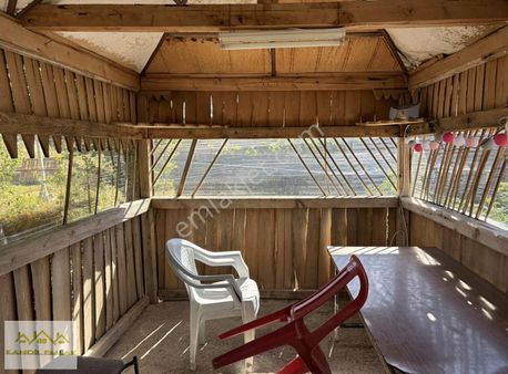 Kandil Emlaktan Karşıyaka Mah.satılık 552 M2 Arsa Ve Ev