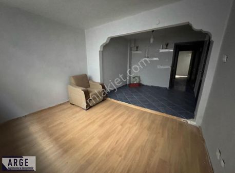 Hırka-i Şerif Mahallesi 1+1 Bahçe Kat Satılık Daire