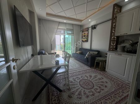 Zümrütkent Caddesi Üzeri Satılık 2+1 Fırsat Daire