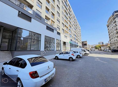 Kayaoğlundan Anadolu Caddesi Yakını 90 M2 Bacalı Dükkan