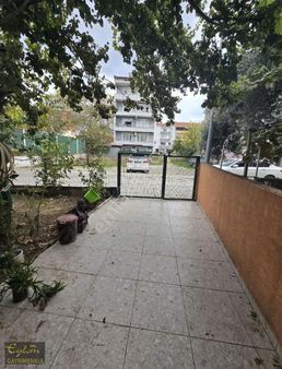 Altınova Da Teraslı Merkezi Konumda Fırsat Daire