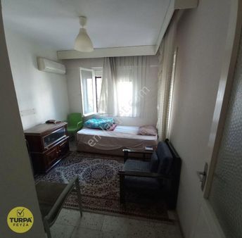 Bornova Merkezde 3+1 Satılık Daire