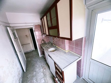 Cihandan Karşıyaka Merkezde Katta 2+1 Satlık Daire