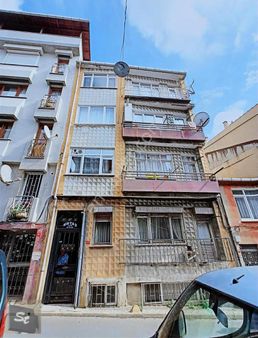 Üsküdar Murat Reis 3.kat Balkonlu 80m2