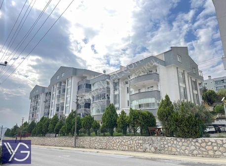 Yamaner'den Dumlupınar Mahallesinde Aile Sitesinde 3+1 Fırsat!!