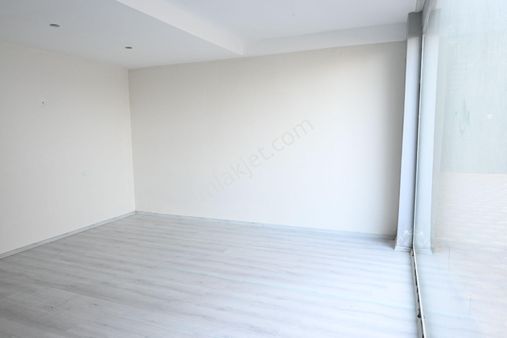 Üstünkent Emlak'tan 30 M2 Kiralık Depo Ve Depolama