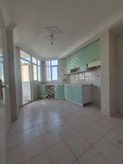 İller Bankası Civarı Göl Manzaralı 3+1 Daire