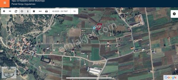 Körfez Cuma Köy 2070 Mk İki Yola Cephesi Var