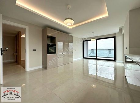 Pineta Konutları_7/24 Güvenlikli Sitede K.otoparklı 5.kat 211m2