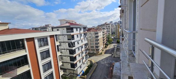 Emlak Kent'ten Merkezi Konumda Geniş Arakat Kiralık 3+1 Daire