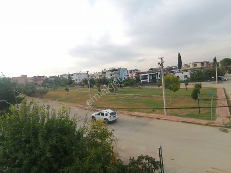 Adana Kurttepe Shell Petrol Arkasında 3 Katlının 2.katı 3+1 Kapalı Mutfak Park Yanı Müstakil Ev