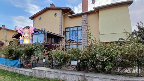 Çıtırık'tan Güzelkentte Villa Önü Açık Köşe Başı Kış Bahçesi****