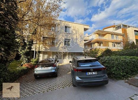 Kiralik, Eşiyalı, Reşit Galip Caddesi Daire 3+1