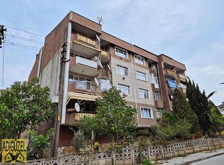 Derince İbnisina Mah.2+1 Arakat Daire