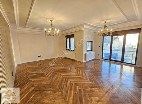 Üsküdar -selimiye Nezih Muhitte 3+1 K.otoparklı Lüks Daire