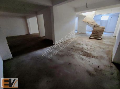 Nuripaşa Mah. 14.sokak Cadde Üzeri Köşe Başında 350 M2 Dükkan