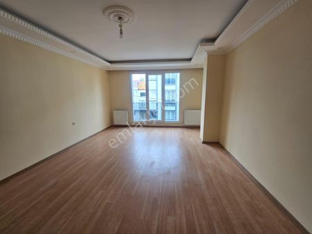 Başakşehir Güvercintepe Mahallesinde Satılık 3+1 Arakat