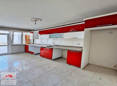 Metro Projesine Yakın 3+1 130m2 Krediye Uygun Kapalı Otoparklı !