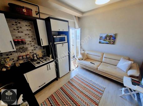 Denize 300 Mt Havuzlu Sitede İskanı Alınmış Ara Kat 1+1