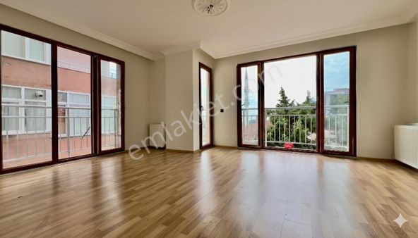 Kartal Karlıtepede Satılık Deniz Manzaralı, Ebeveyn Banyolu 3+1