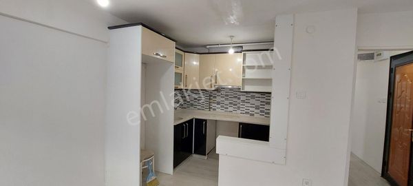 Altıparmakta 2+1 Satılık Daire