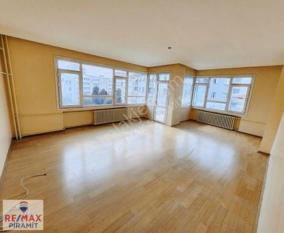 Acıbadem İstek Vakfı Karşısında Marmaraya 5dk Yürüme Mesafesinde