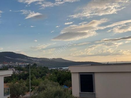 Villa Tadında 2+1 1 Kat Otoparklı, Havuzlu