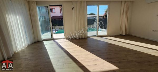 Fethiye Merkezde Kiralık Yüzme Havuzlu 4+1 Tripleks Lüks Villa