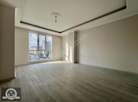 Sultanbeyli Adil Mah. Merkezi Konumda Geniş 3+1 Arakat