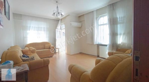 Bağcılar Yıldız Tepe Mah Satılık 2+1 90m² Daire