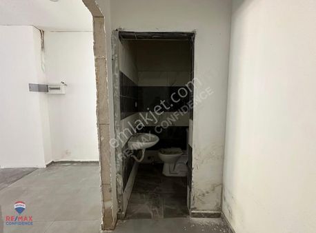 Mahmutlar Menderes Bulvarı Üzerinde Kiralık Dükkan