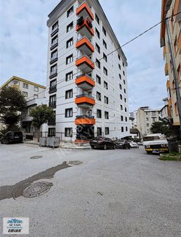 Çekmeköy Cumhuriyet De 2+1 Sıfır Daire Ara Kat Yerden Isıtmalı