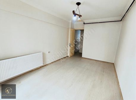 Buca Menderes Mah. Heykel Yakını 1+1 Geniş Kiralık Daire