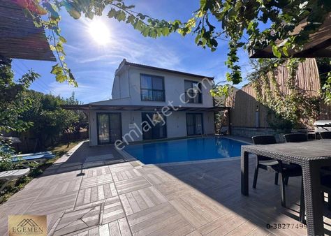 Kuşadası Yavansu Mah. Özel Havuzlu Satılık 5+1 Villa