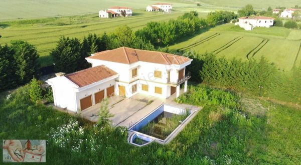 İstanbul Silivri Fener 5 Dönüm Arazi İçerisinde Müstakil Villa