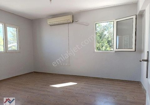 Kiralık Çiğli Evka 5 Girişinde 1+1 Daire