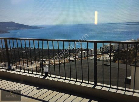 Didim Akbük Skyline Projesinde Site İçi 138m² Ters Dublex Daire