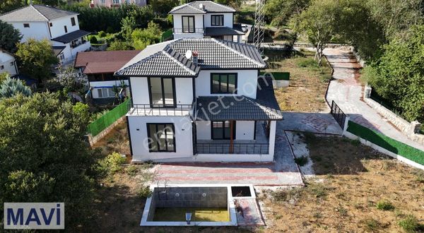 Remax Mavi Cansu Soy'dan Pamukova Gökgöz Mh Satılık Villa