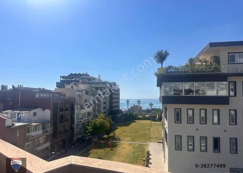 Kuşadası Merkezınde Denız Manzaralı Çatı Dubleksı