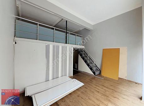 Çavuşbaşı Cad. Komşu Asma Katlı 'boş' 45m2 Satılık Dükkan