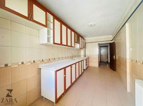 ▄zara▄samsun Yolu Yakını Ana Cd Üzeri Ara Kat 3+1 130m² Daire