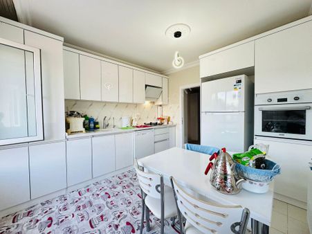 ▄zara▄duralialıç Mh. Ana Cd Yakını 3balkon^2banyo 4+1 Dublex